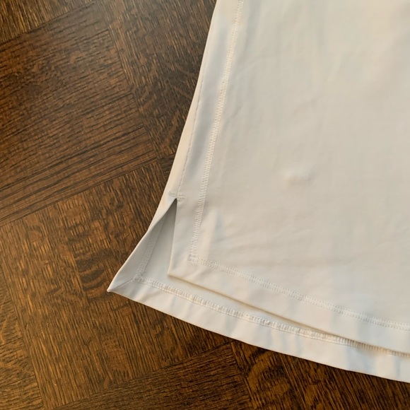 Lululemon White Criss Cross Straps Tank Top. Size 4 - Picture 5 of 10